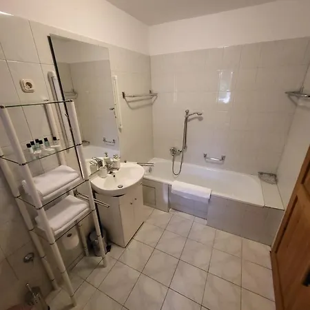 Patkohaz アパート *